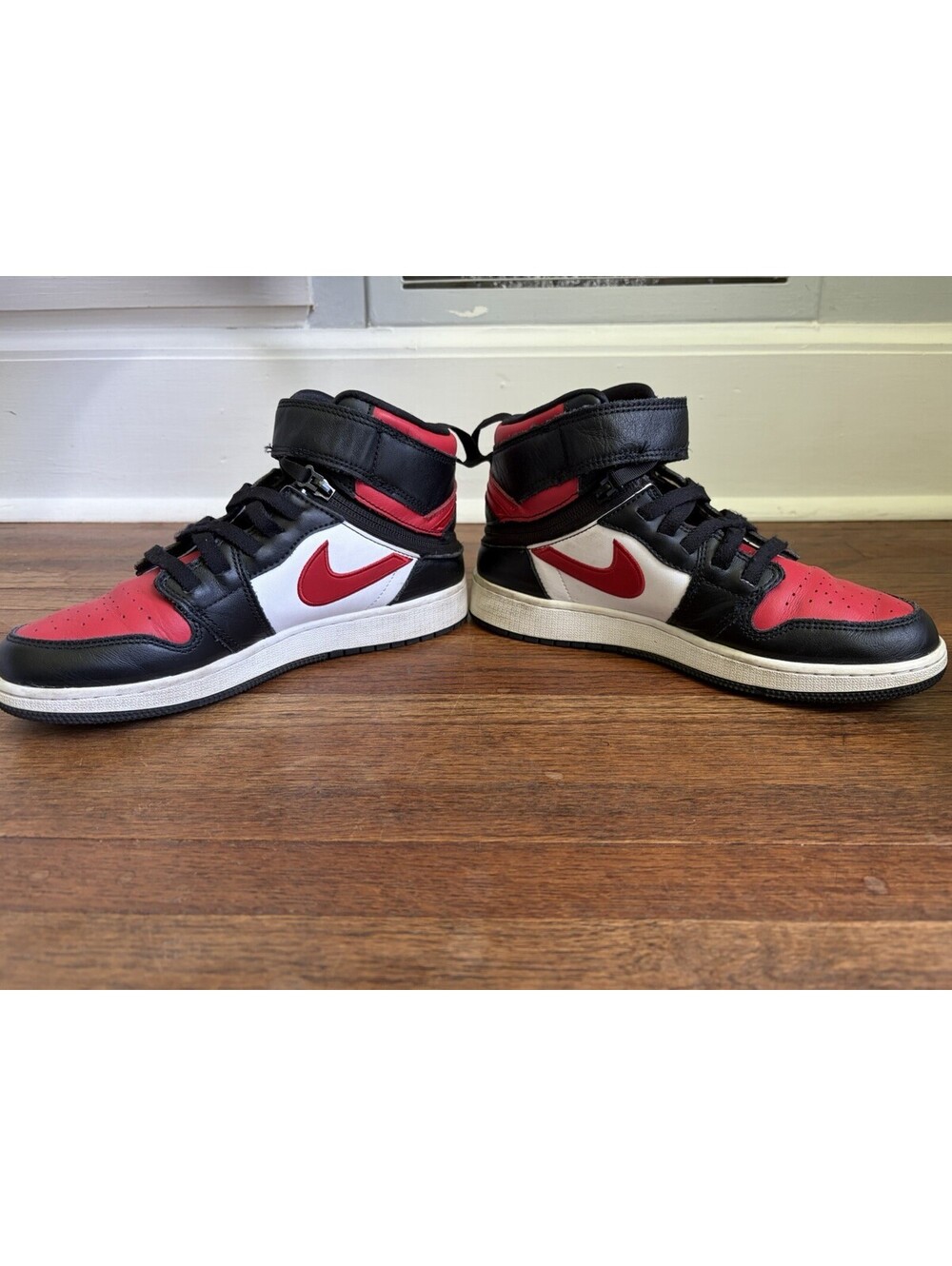 Nike Air Jordan 1 High FlyEase Red Black White Youth Shoes Size 6.5US DC7986-061 - Picture 4 of 6